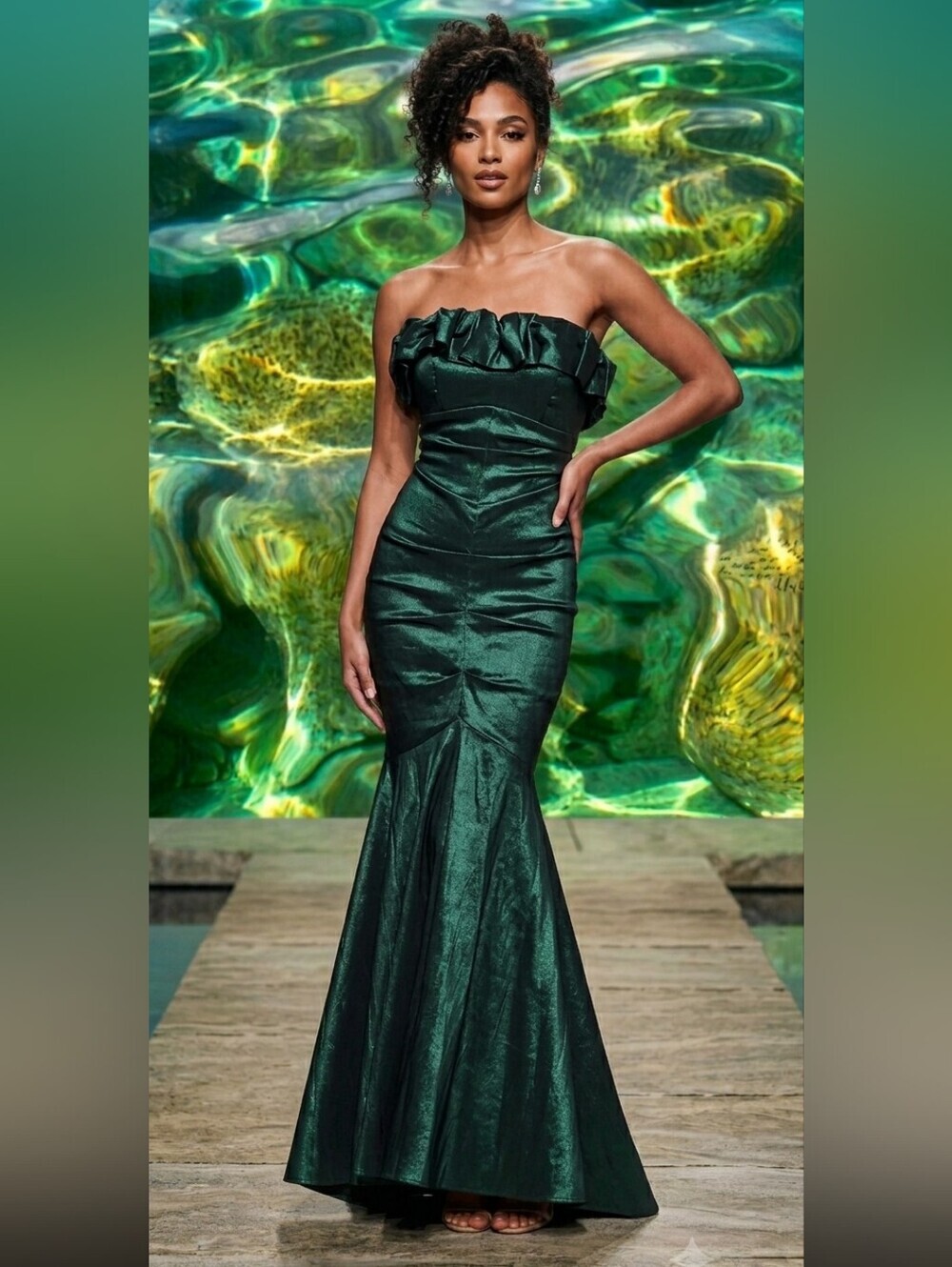 Jump Apparel By Wendye Chailin Metallic Green Strapless Gown